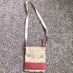 💝 COACH small crossbody bag 💯